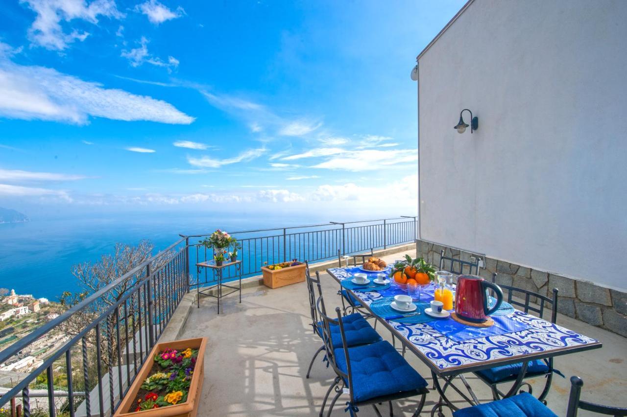 Amalfi Hills Aparthotel Exterior photo