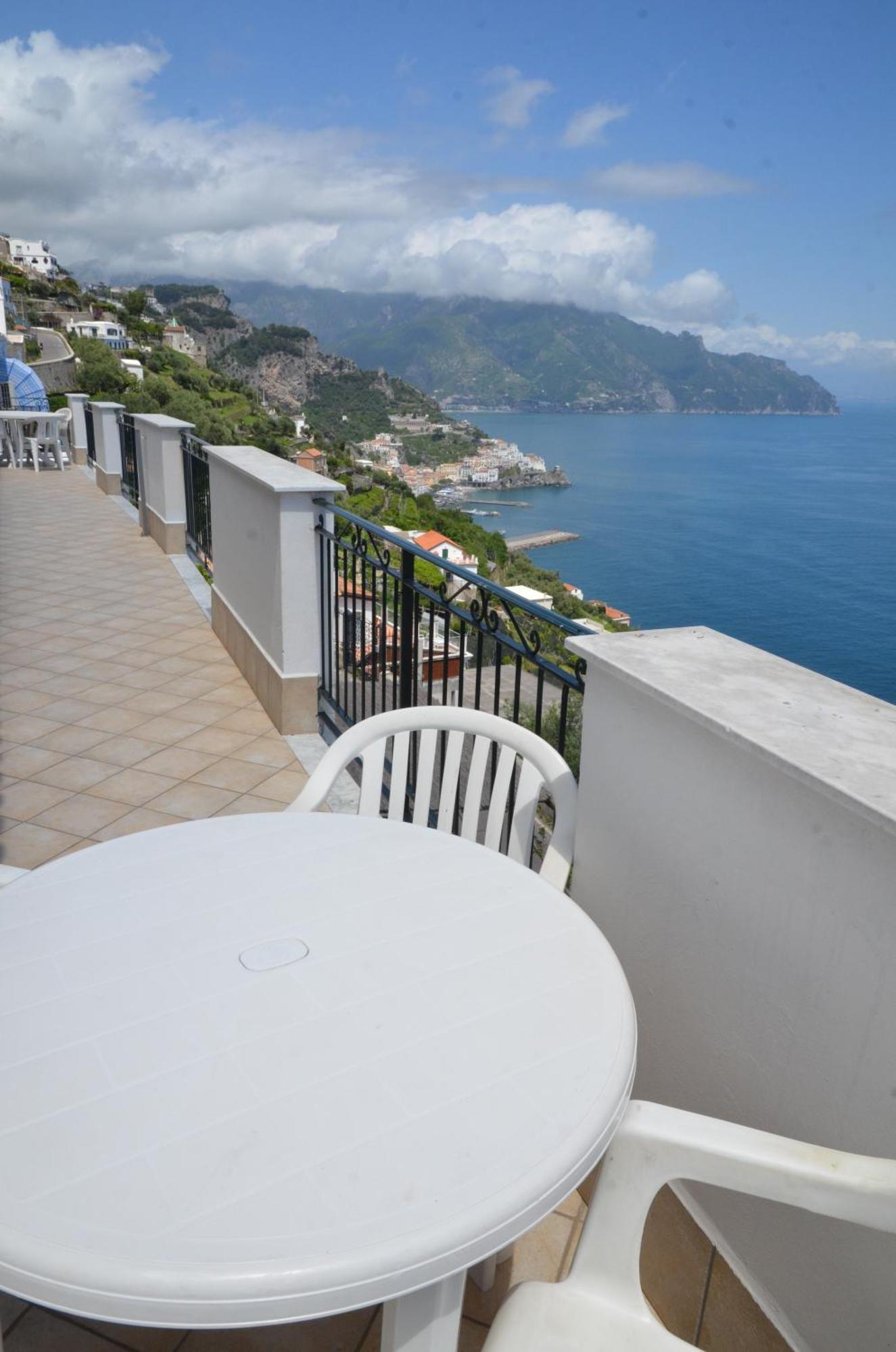 Amalfi Hills Aparthotel Room photo