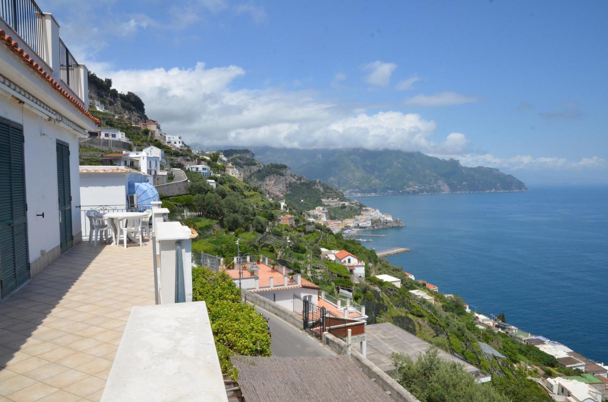 Amalfi Hills Aparthotel Room photo