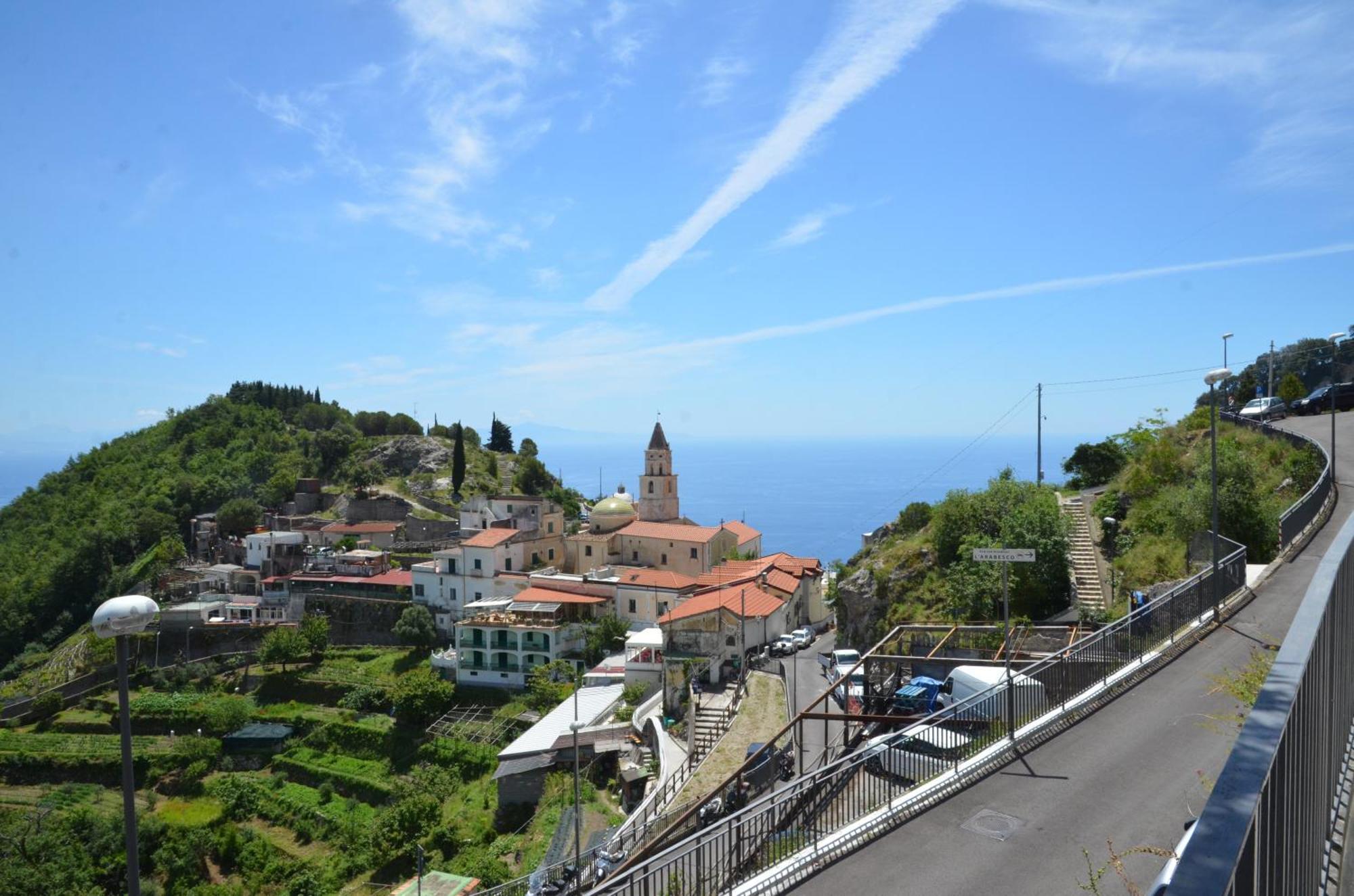 Amalfi Hills Aparthotel Room photo